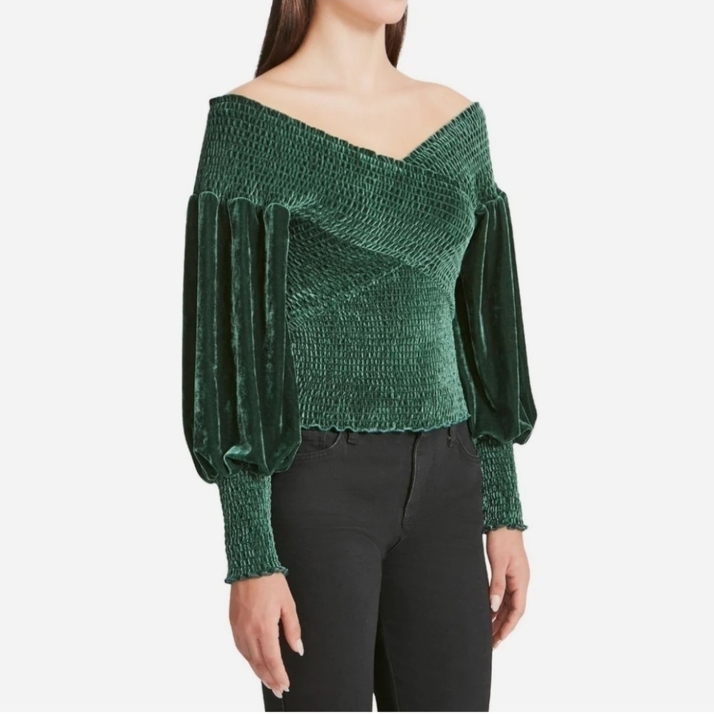 BB Dakota by Steve Madden - Velvet Cake Womens Smocked Double V-Neck Top